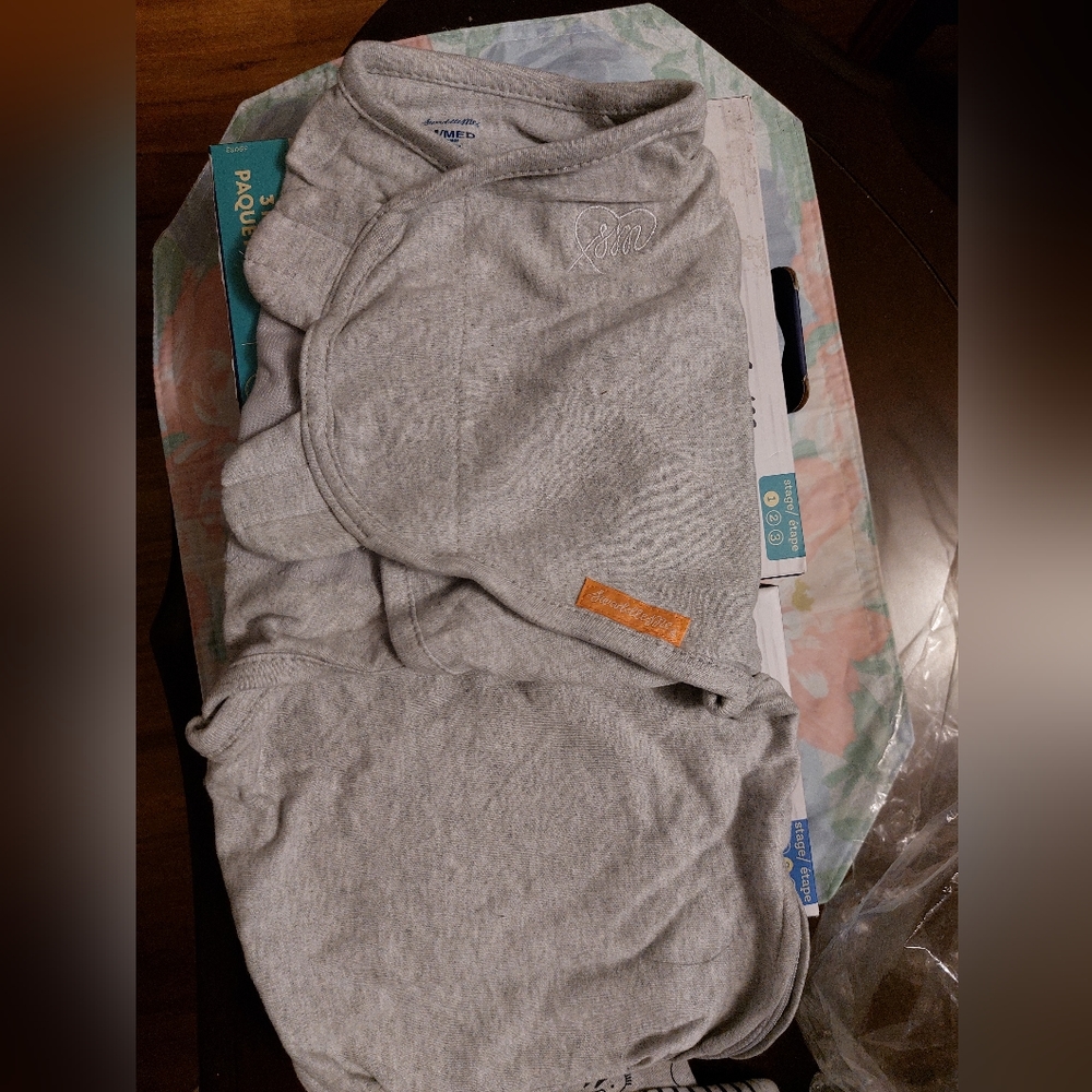 NEW SwaddleMe Grey Baby Swaddle 0-3 M Baby Sleepsack Unisex